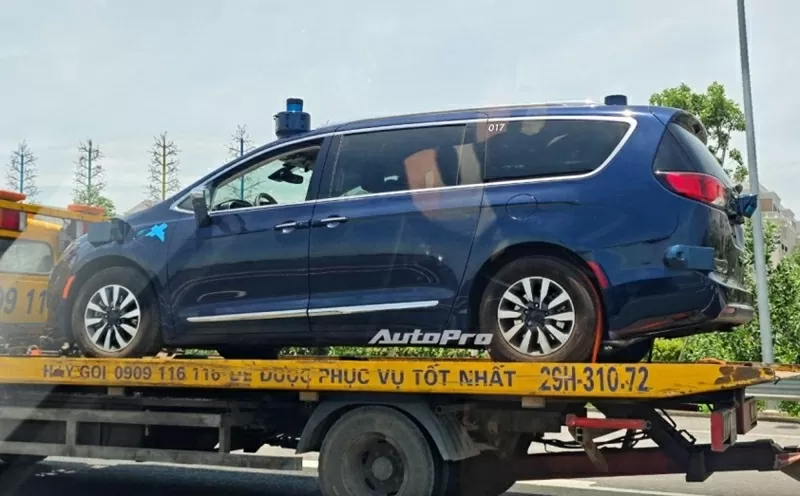 chiếc Chrysler Pacifica được bắt gặp trên xe chuyên dụng chiếc Chrysler Pacifica được bắt gặp trên xe chuyên dụng