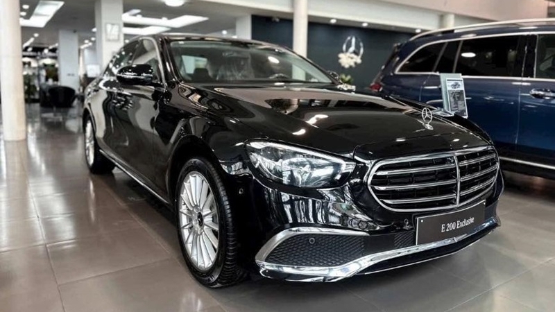 Mercedes-Benz E-Class giảm giá gần 700 triệu tại thị trường Việt Nam