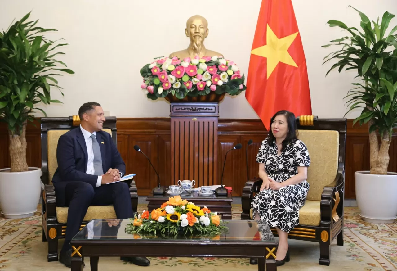 Thứ trưởng Lê Thị Thu Hằng cho biết luôn trân trọng những tình cảm và sự giúp đỡ quý báu nhân dân Việt Nam mà Thụy Điển đã dành cho Việt Nam trong công cuộc đấu tranh giành độc lập. (Ảnh: Thành Long)