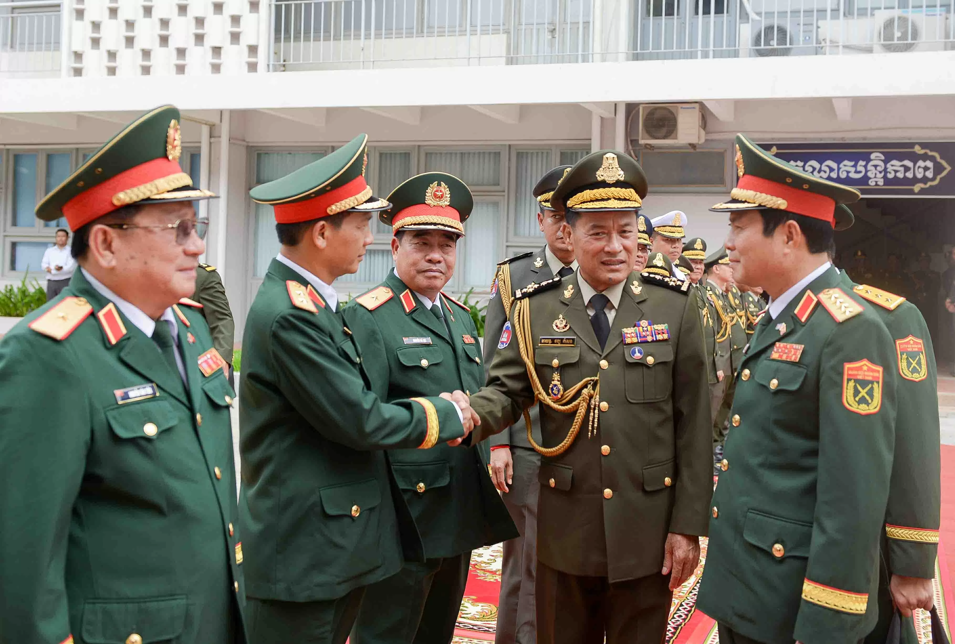 Quân đội Việt Nam-Campuchia: Tăng cường đấu tranh hiệu quả các loại tội phạm qua biên giới Quân đội Việt Nam-Campuchia: Tăng cường đấu tranh hiệu quả các loại tội phạm qua biên giới