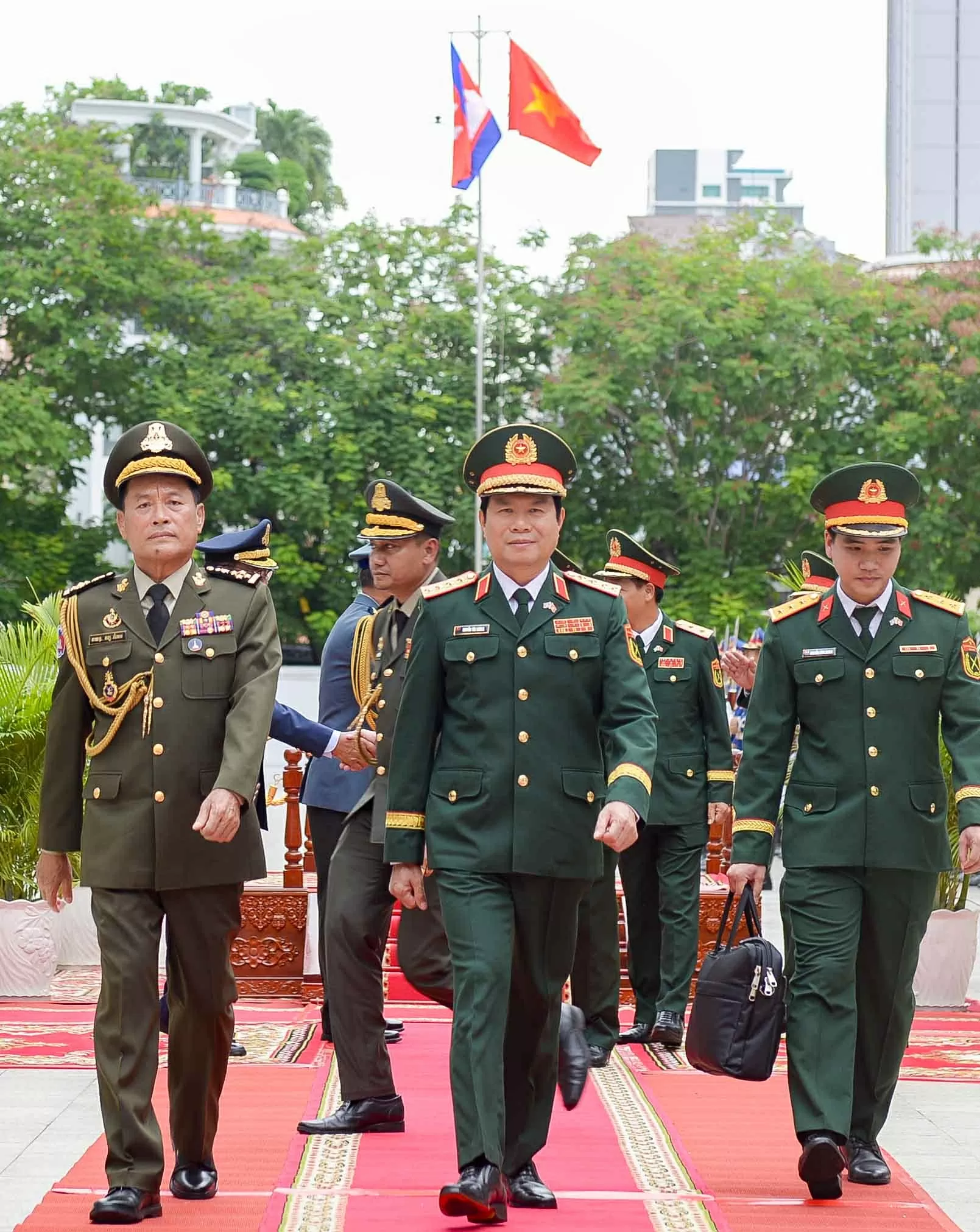 Quân đội Việt Nam-Campuchia: Tăng cường đấu tranh hiệu quả các loại tội phạm qua biên giới Quân đội Việt Nam-Campuchia: Tăng cường đấu tranh hiệu quả các loại tội phạm qua biên giới