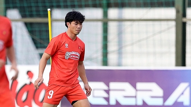 Công Phượng bất đắc dĩ chia tay đội tuyển Việt Nam