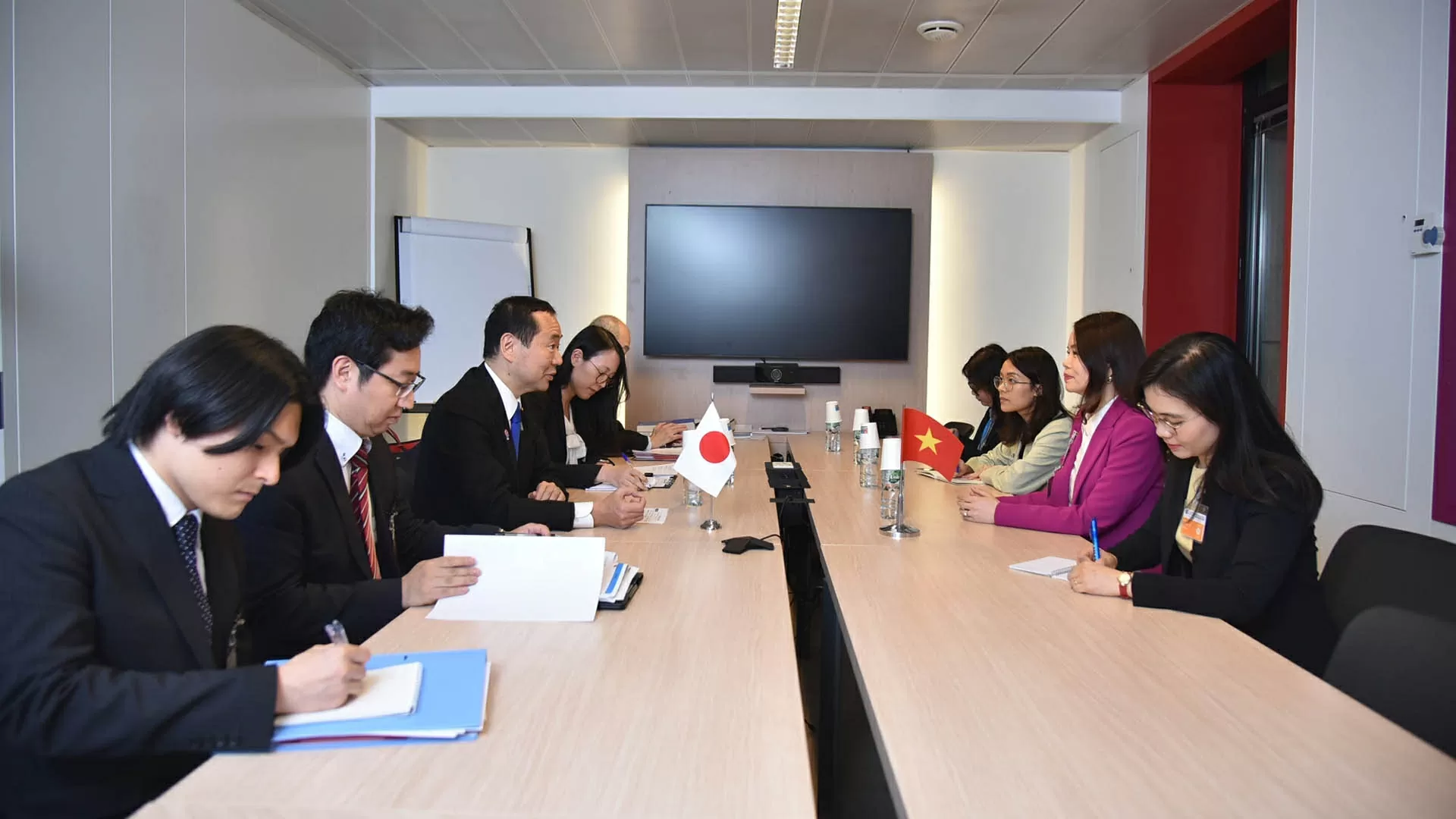 Việt Nam có nhiều đóng góp quan trọng, tích cực vào thành công chung của Hội nghị Hội đồng Bộ trưởng OECD năm 2025 Việt Nam có nhiều đóng góp quan trọng, tích cực vào thành công chung của Hội nghị Hội đồng Bộ trưởng OECD năm 2025