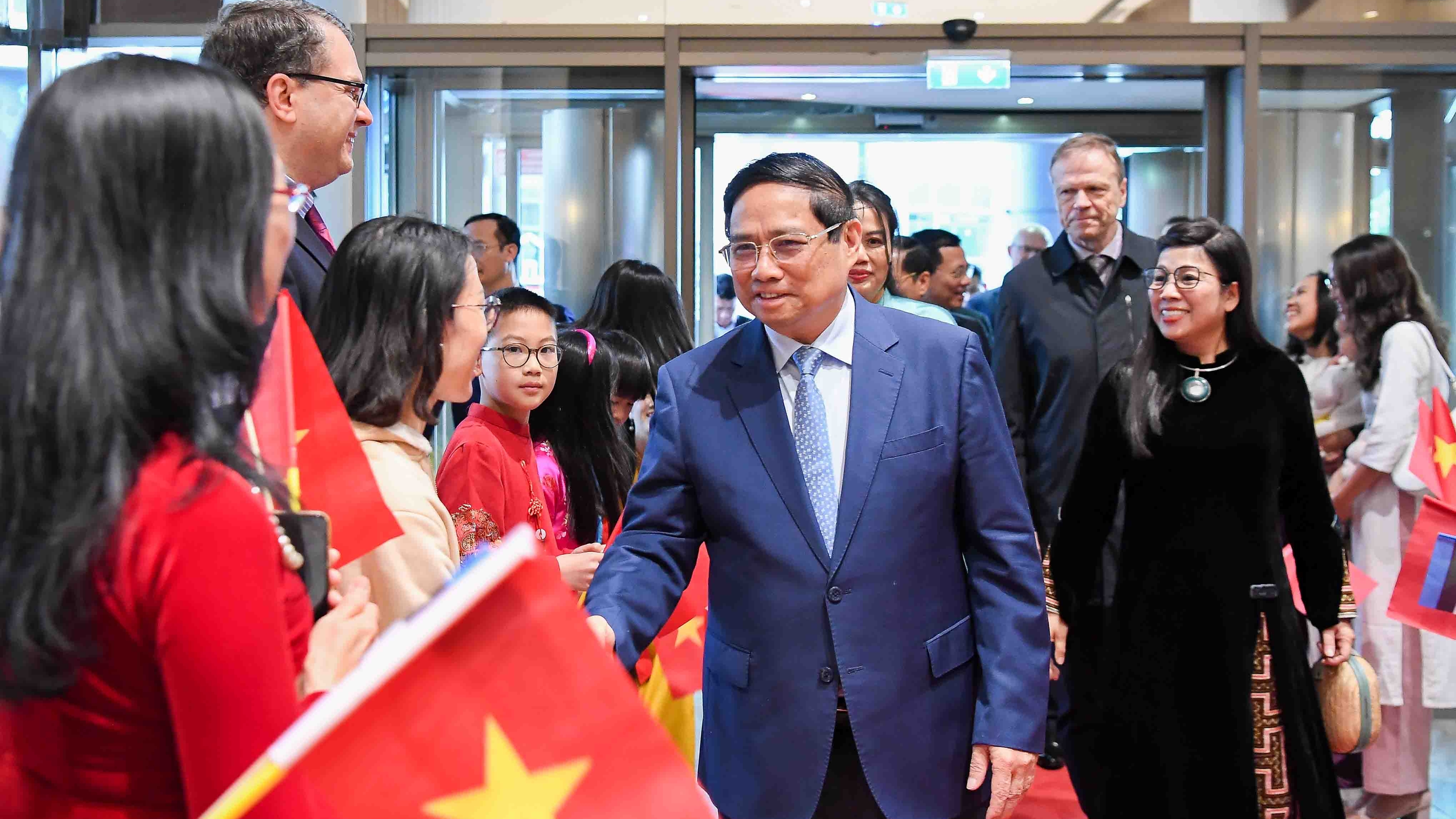 Thủ tướng Phạm Minh Chính và Phu nhân đến Tallinn, bắt đầu thăm chính thức Cộng hòa Estonia