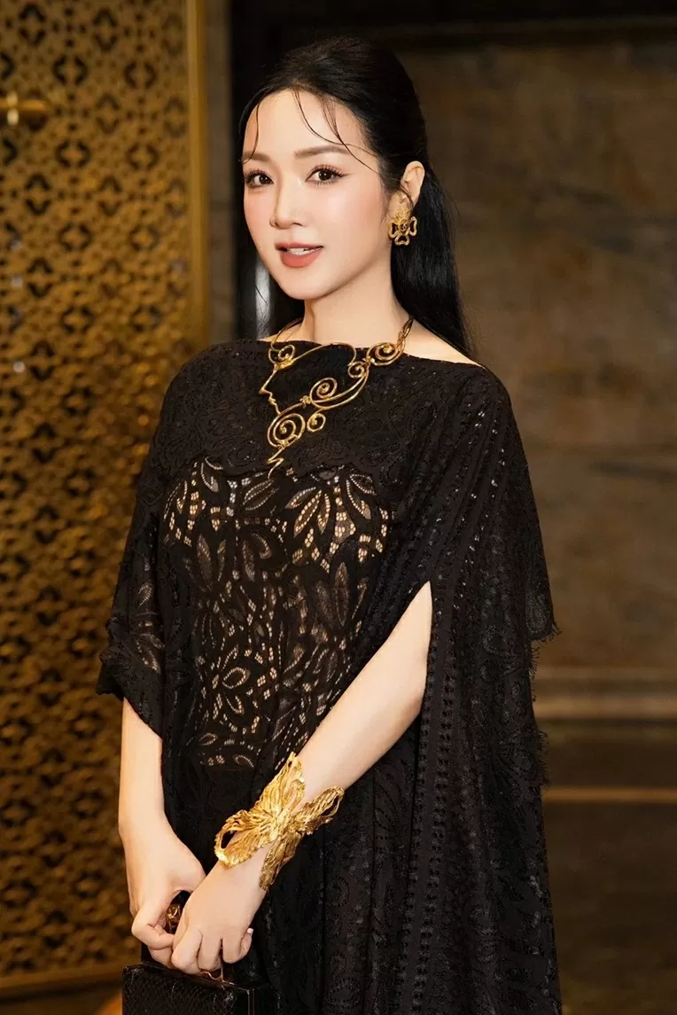 Hoa hậu Giáng My Hoa hậu Giáng My