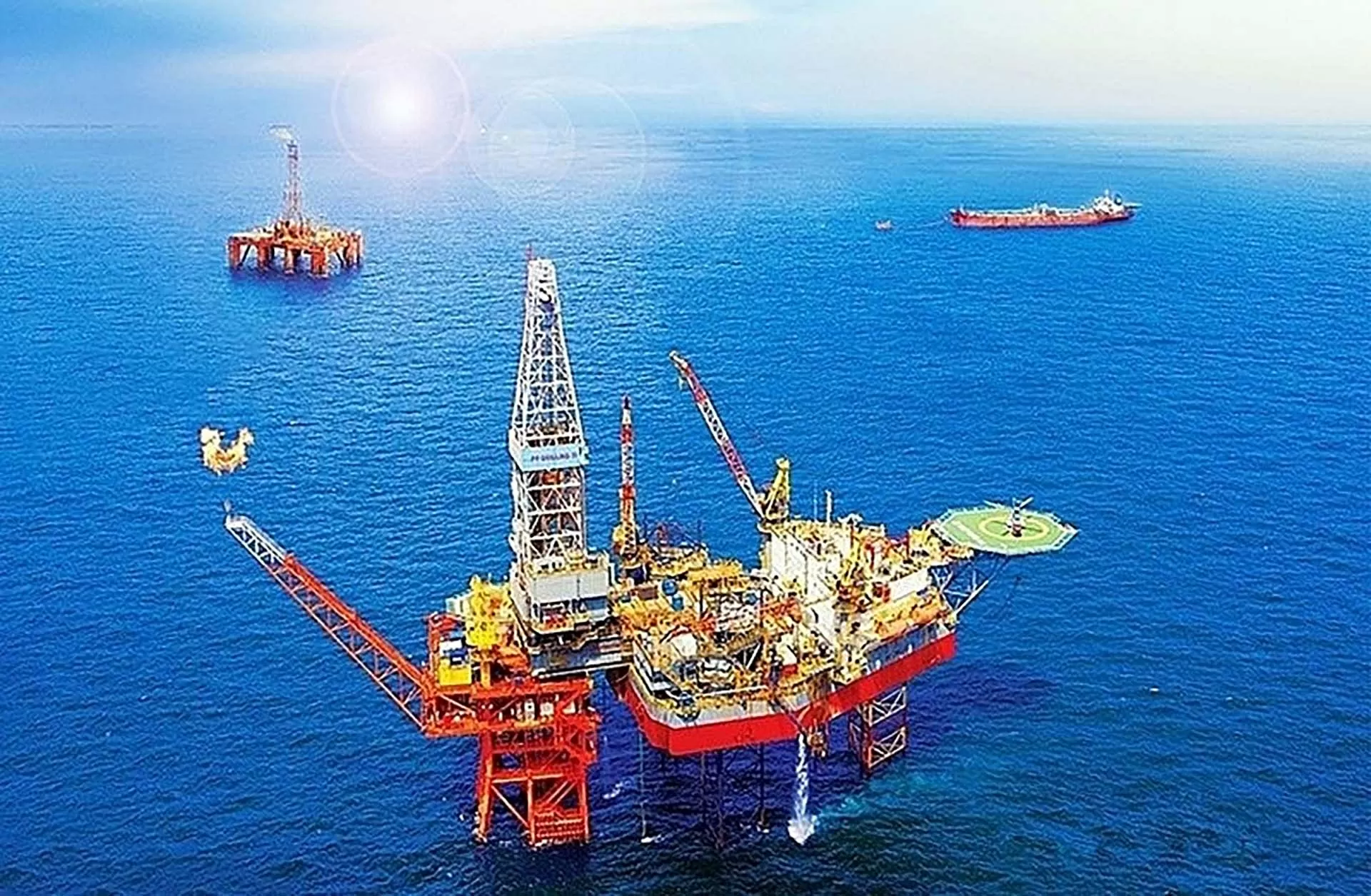 Petrovietnam nỗ lực duy trì hiệu quả hoạt động, giữ đà tăng trưởng giữa biến động thị trường Petrovietnam nỗ lực duy trì hiệu quả hoạt động, giữ đà tăng trưởng giữa biến động thị trường