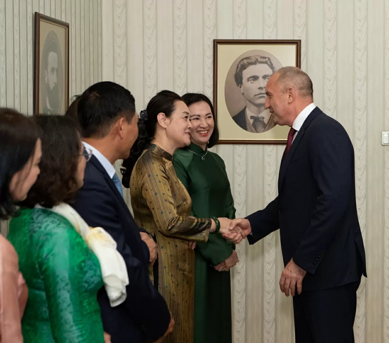 Ngoại giao nhân dân - Cầu nối bền vững, lâu dài của tình hữu nghị Việt Nam-Bulgaria Ngoại giao nhân dân - Cầu nối bền vững, lâu dài của tình hữu nghị Việt Nam-Bulgaria