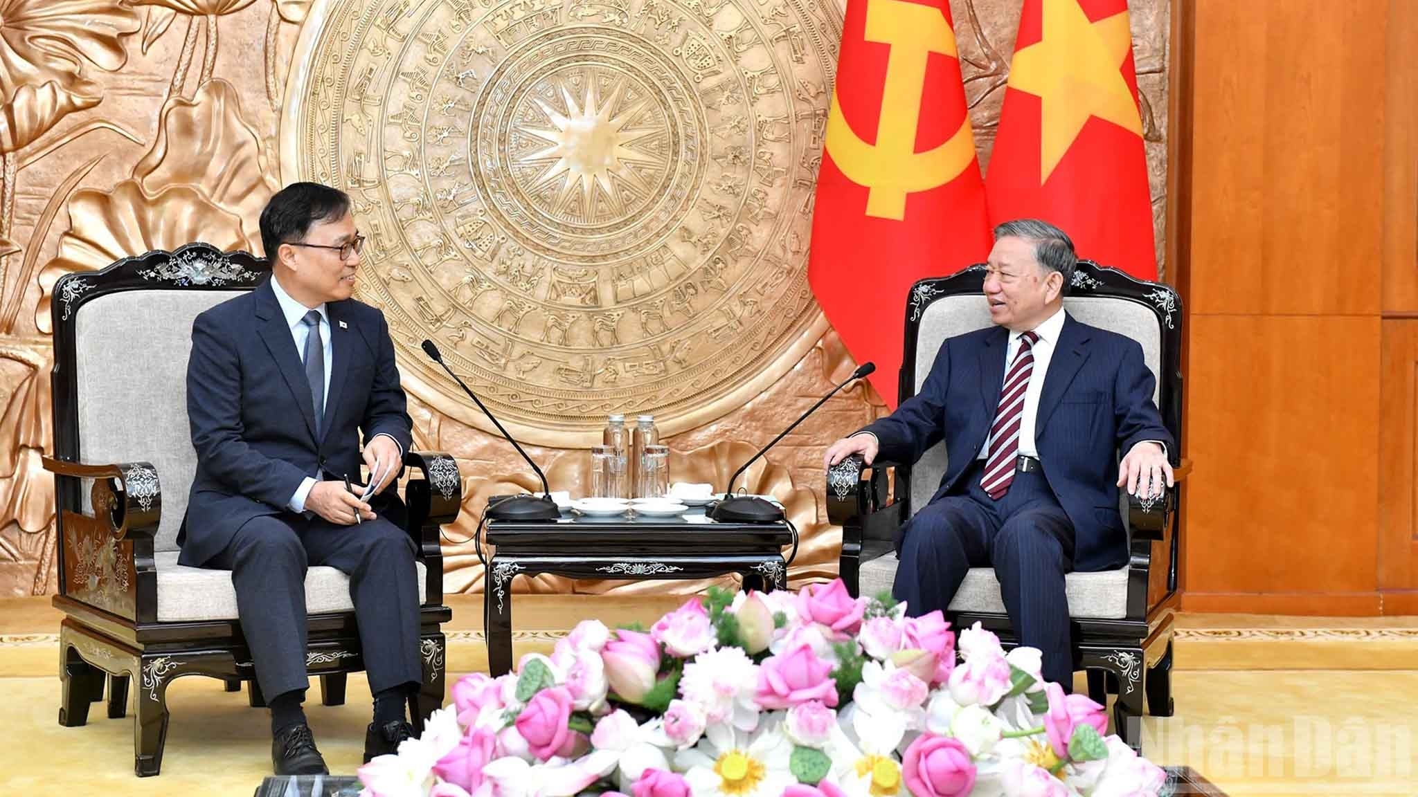 Tổng Bí thư Tô Lâm tiếp Đại sứ Hàn Quốc tại Việt Nam Choi Young Sam