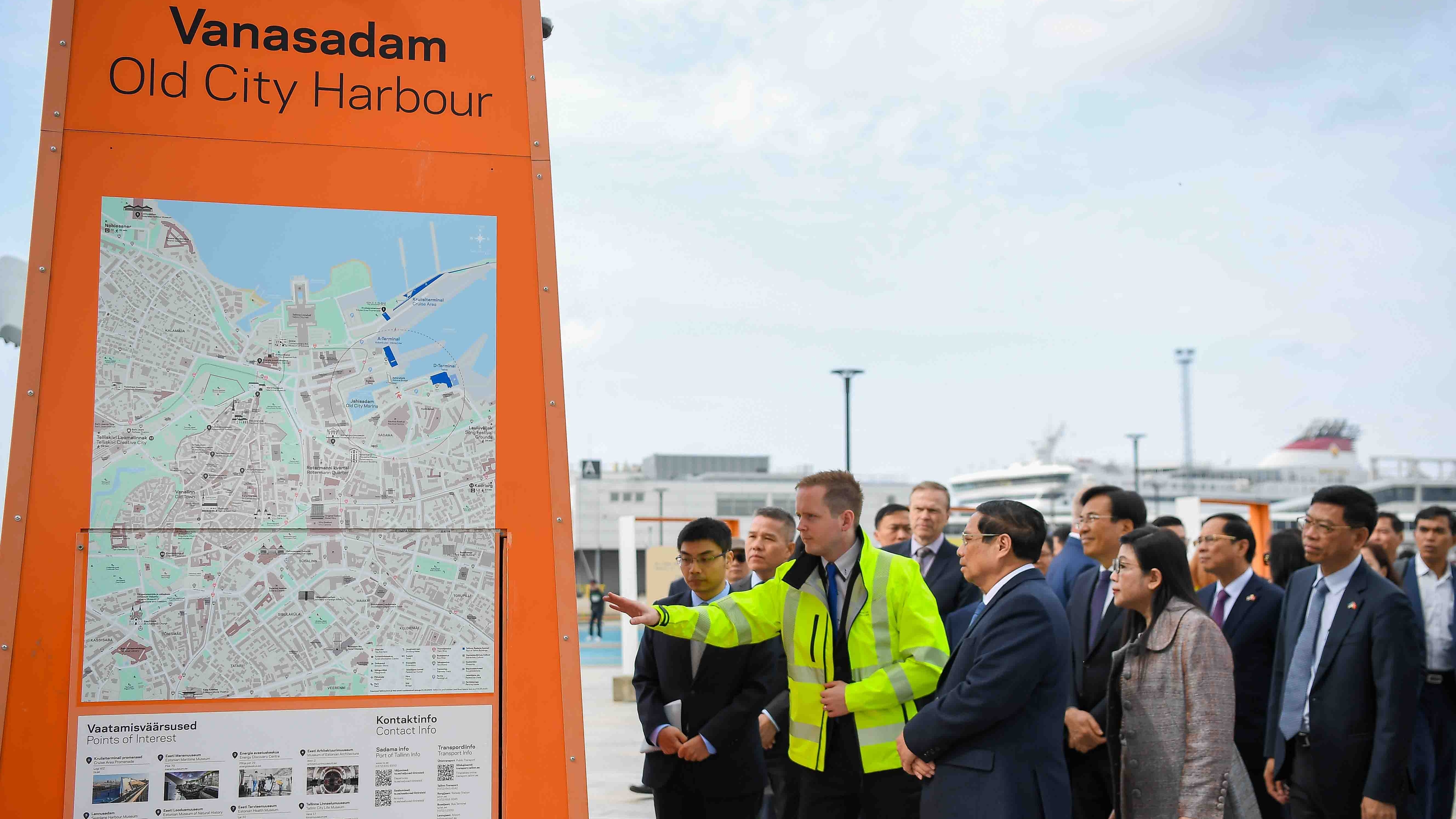 Thủ tướng Phạm Minh Chính và chuyến đi mang theo khát vọng xanh, tầm nhìn số