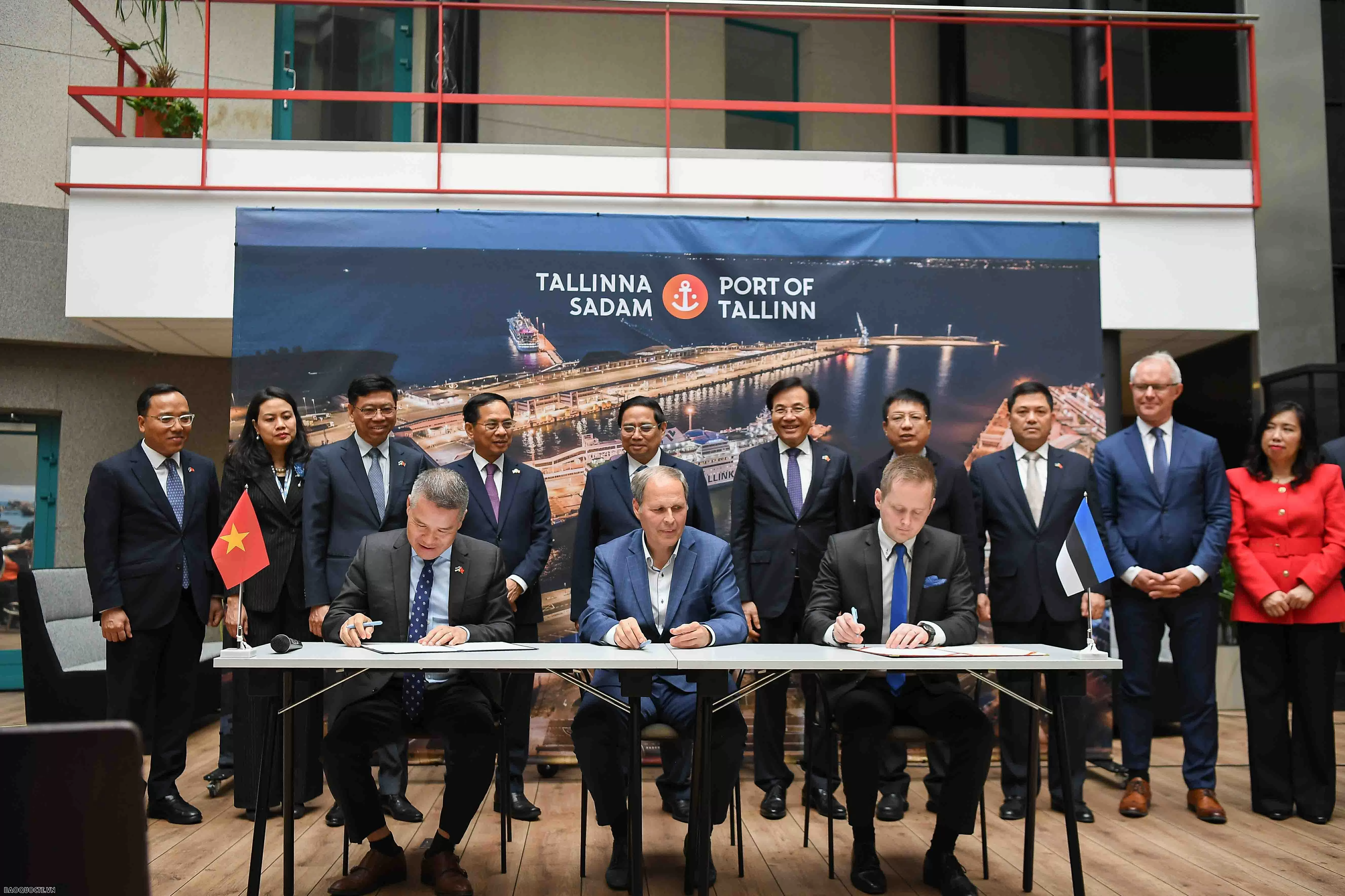 Thủ tướng Phạm Minh Chính và Phu nhân thăm cảng biển hàng đầu vùng Baltic và phố cổ Tallinn Thủ tướng Phạm Minh Chính và Phu nhân thăm cảng biển hàng đầu vùng Baltic và phố cổ Tallinn