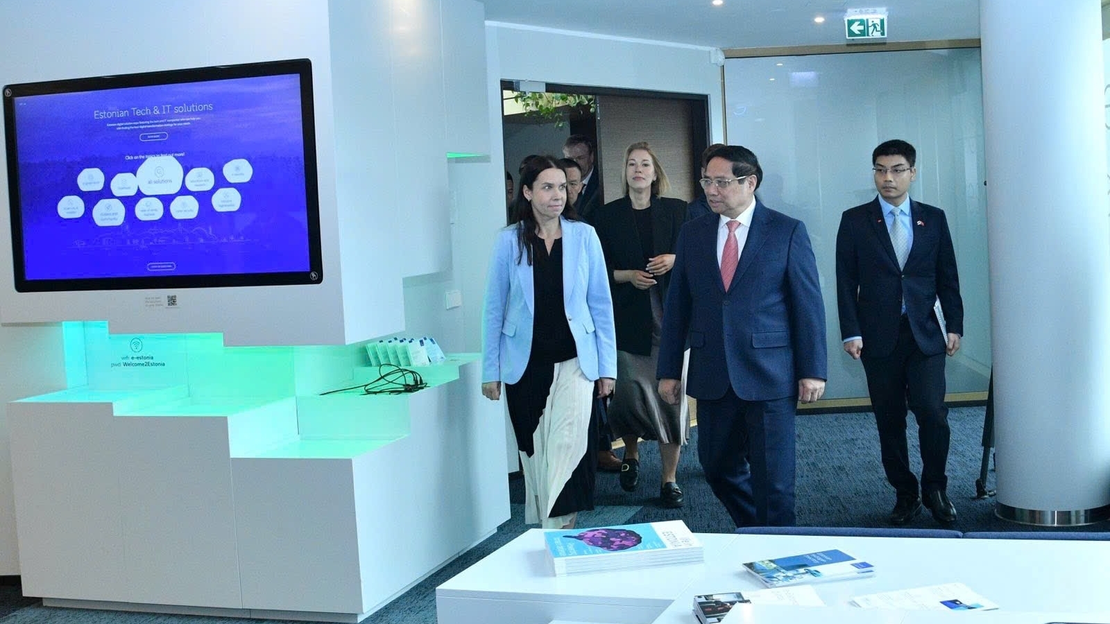 Thủ tướng Phạm Minh Chính thăm Trung tâm e-Estonia - Biểu tượng Chính phủ số hàng đầu thế giới