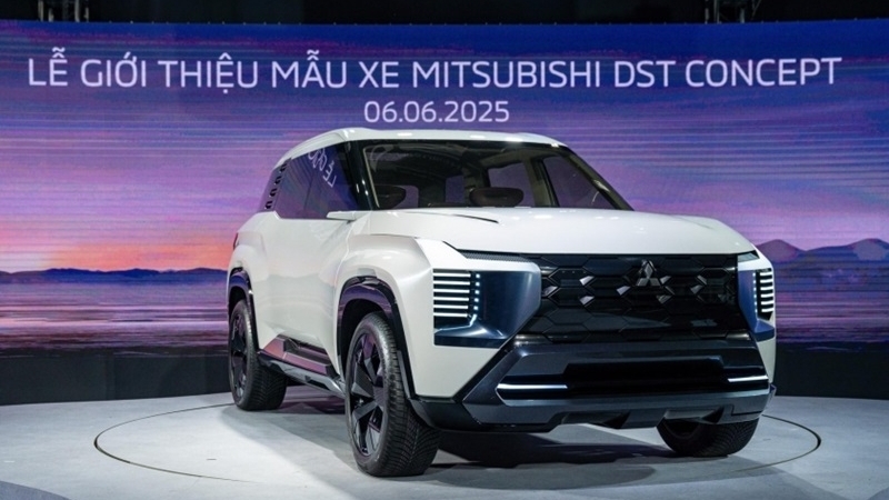 Cận cảnh Mitsubishi DST Concept vừa trình làng tại Việt Nam