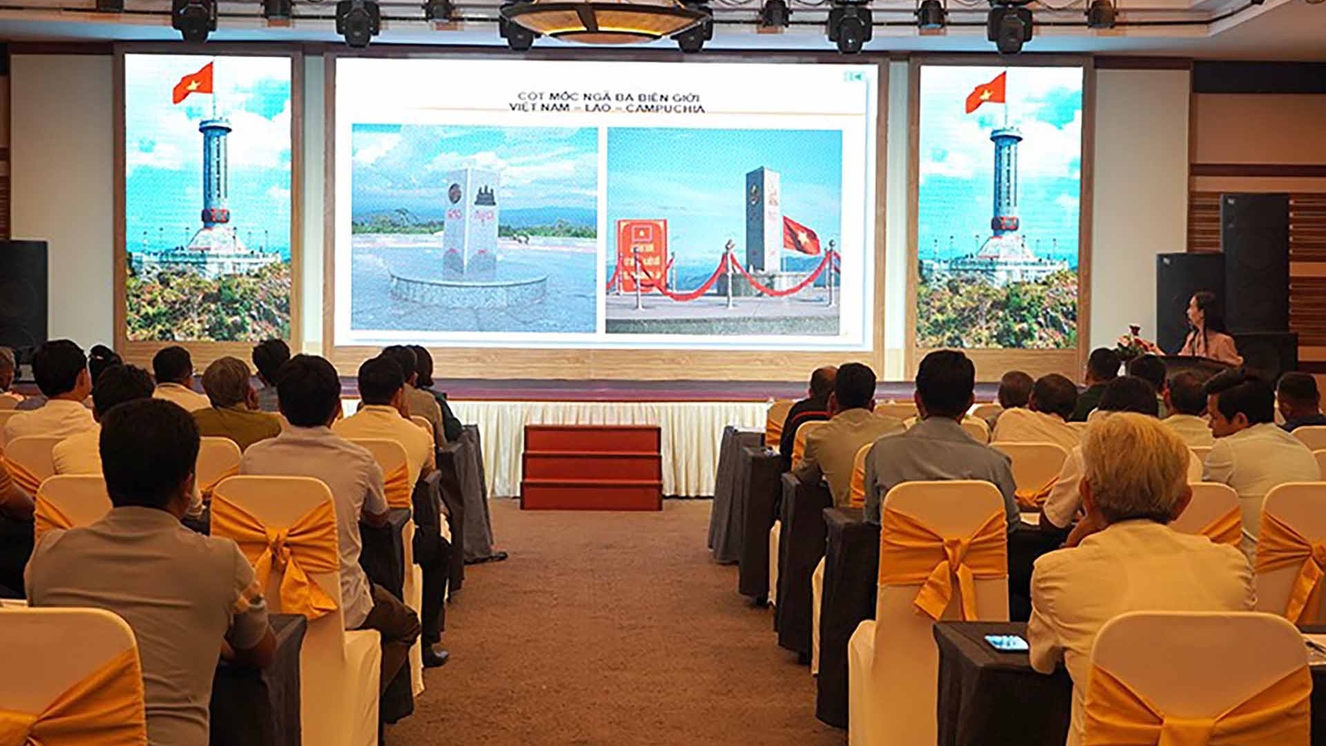 Nâng cao nhận thức, trách nhiệm của người dân về bảo vệ chủ quyền biên giới lãnh thổ và biển, đảo