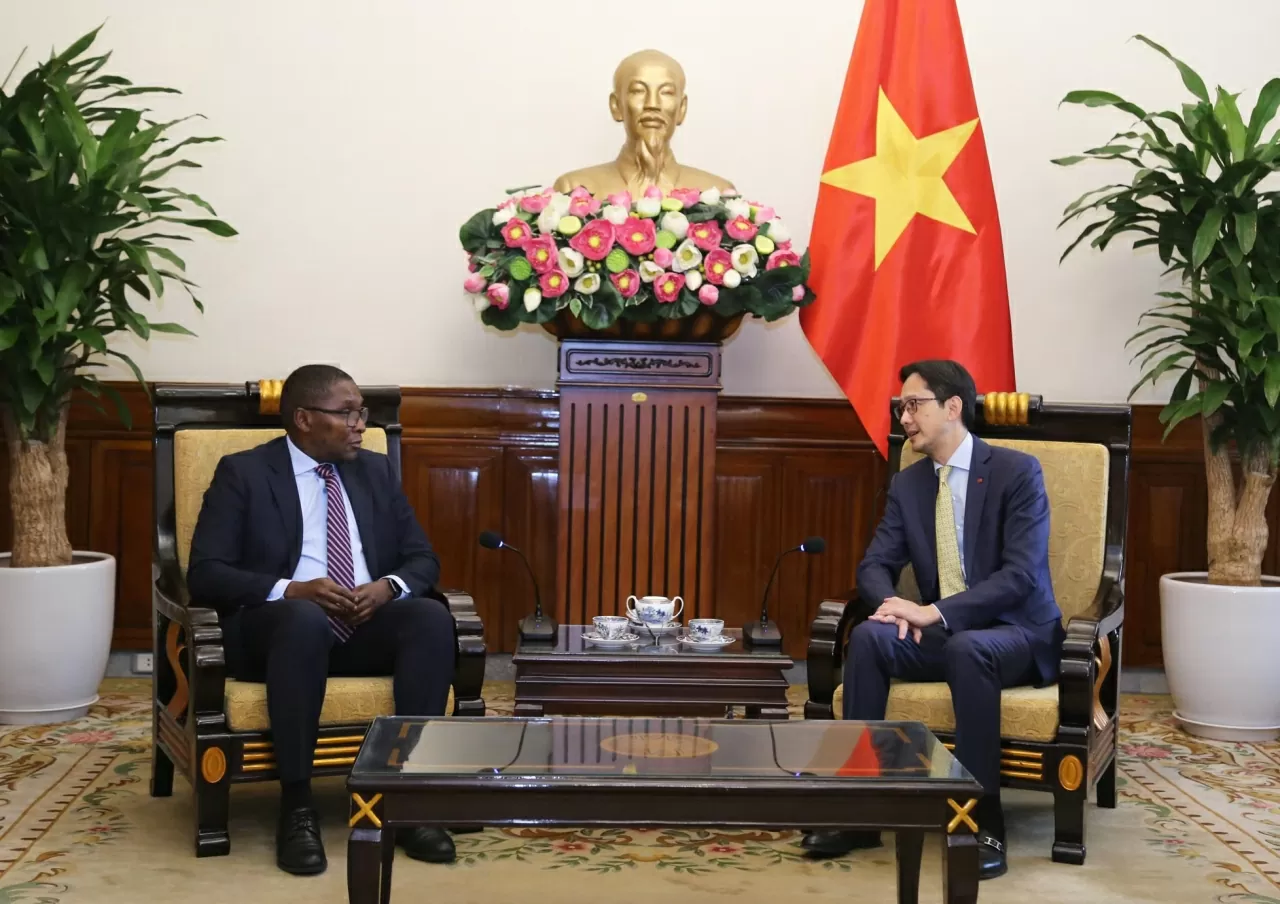 Liên hợp quốc sẽ tiếp tục hỗ trợ Việt Nam triển khai các dự án hợp tác trong lĩnh vực biến đổi khí hậu và chuyển đổi năng lượng. (Ảnh : Thành Long) Liên hợp quốc sẽ tiếp tục hỗ trợ Việt Nam triển khai các dự án hợp tác trong lĩnh vực biến đổi khí hậu và chuyển đổi năng lượng. (Ảnh : Thành Long)