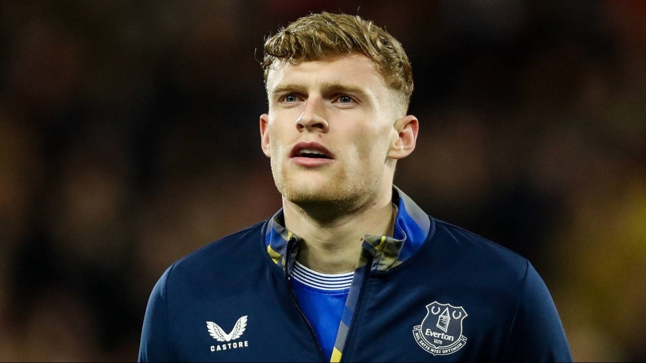 Tin chuyển nhượng: MU hướng đến mục tiêu Jarrad Branthwaite, Barca muốn mua Lookman