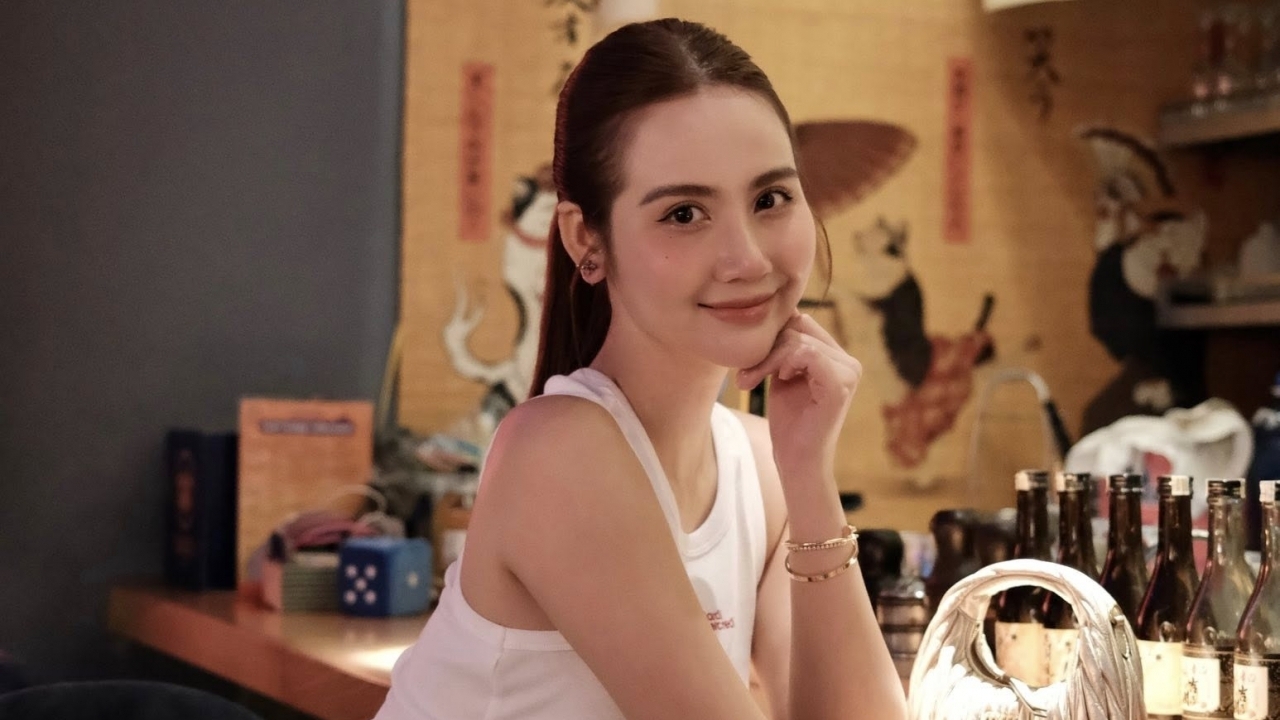 Đời thường gợi cảm, cuốn hút của diễn viên Phan Minh Huyền