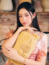 Đời thường trẻ trung, ngọt ngào của Hoa hậu Lương Thùy Linh