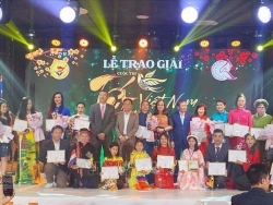 Lan toả Tết cổ truyền trong cộng đồng người Việt ở châu Âu