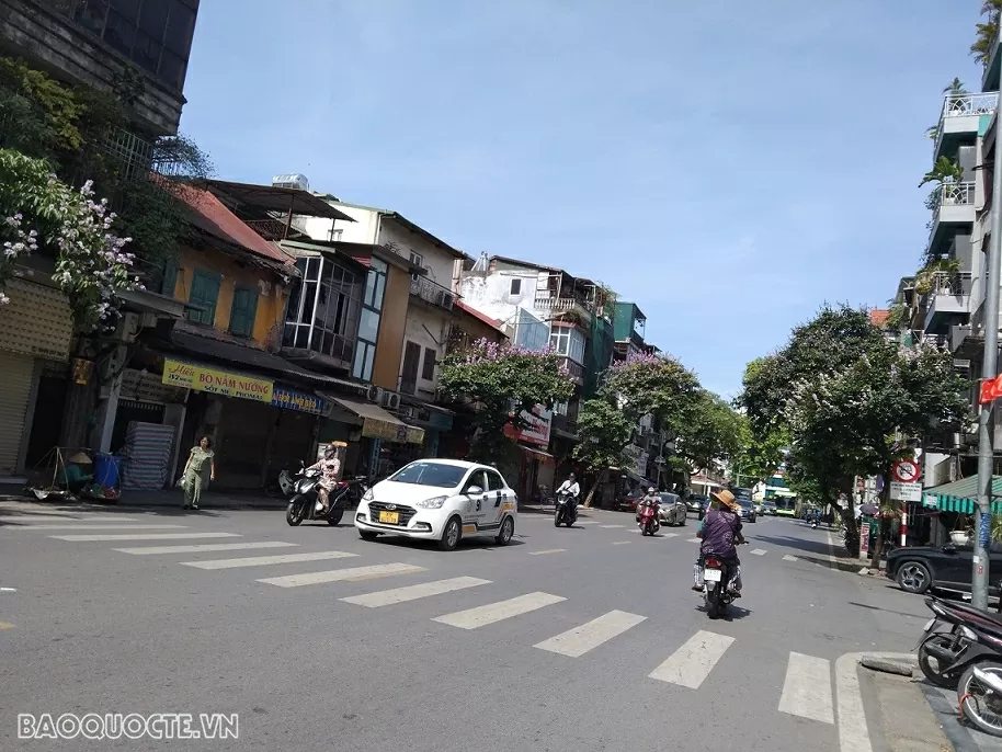 Dự báo thời tiết 10 ngày tới (9-19/6): Khu vực Bắc Bộ, Thanh Hóa đến Phú Yên sắp có nắng nóng diện rộng; miền Nam chiều tối mưa to cục bộ Dự báo thời tiết 10 ngày tới (9-19/6): Khu vực Bắc Bộ, Thanh Hóa đến Phú Yên sắp có nắng nóng diện rộng; miền Nam chiều tối mưa to cục bộ