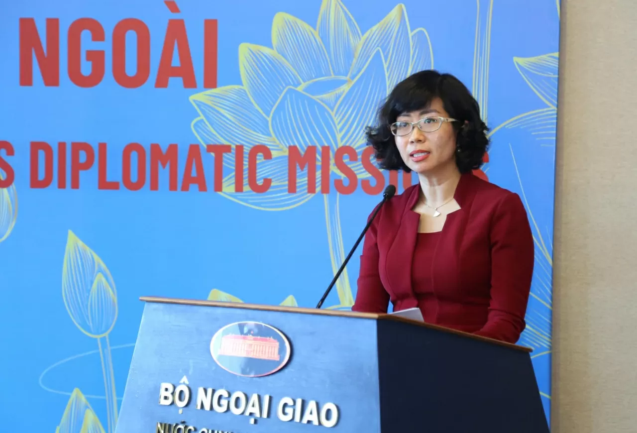 Đại sứ Lê Thị Hồng Vân, Cục trưởng Cục Ngoại vụ và Ngoại giao Văn hóa phát biểu. (Ảnh: Thành Long)