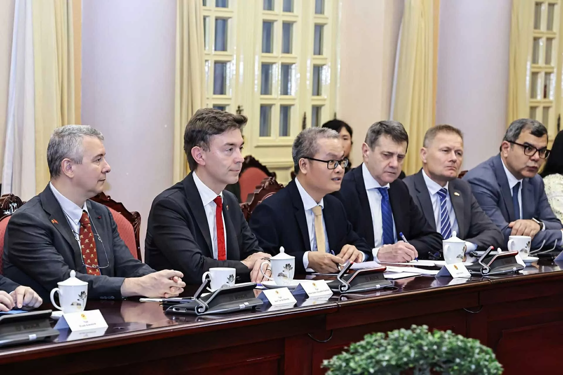 Quan hệ Việt Nam-EU đang phát triển tích cực và còn nhiều tiềm năng hợp tác Quan hệ Việt Nam-EU đang phát triển tích cực và còn nhiều tiềm năng hợp tác