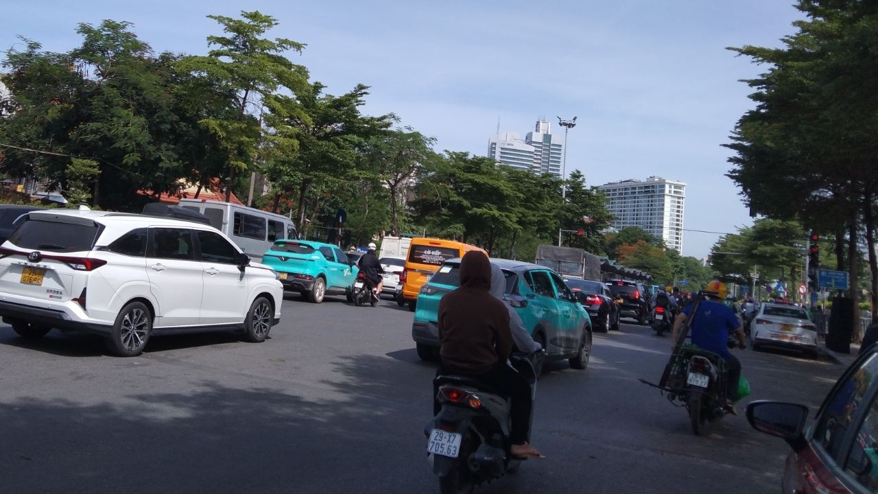 Những cách chống nắng cho ô tô của các tài xế