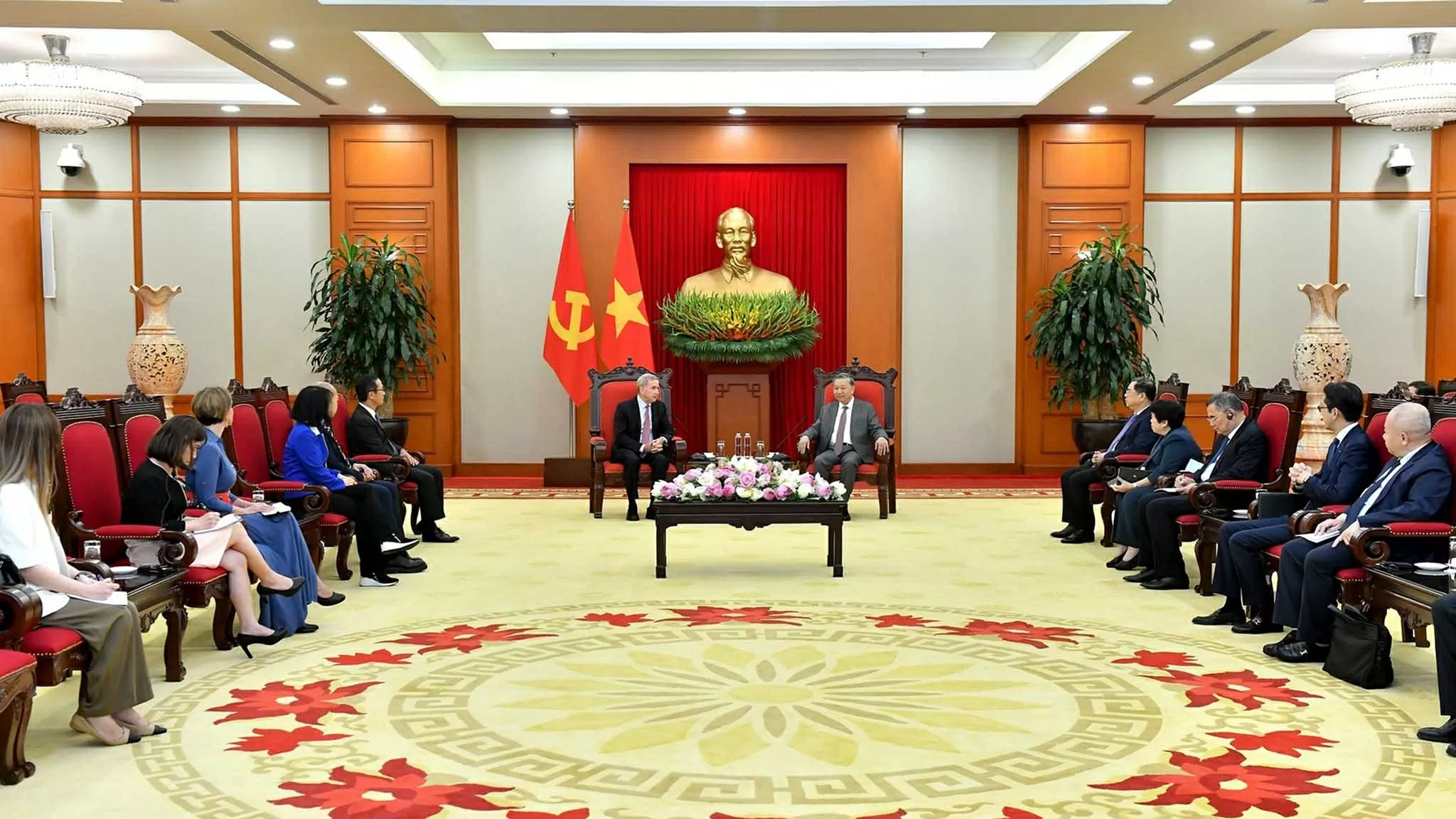 Tập đoàn Qualcomm sẵn sàng hợp tác xây dựng, phát triển hệ sinh thái bán dẫn và trí tuệ nhân tạo tại Việt Nam