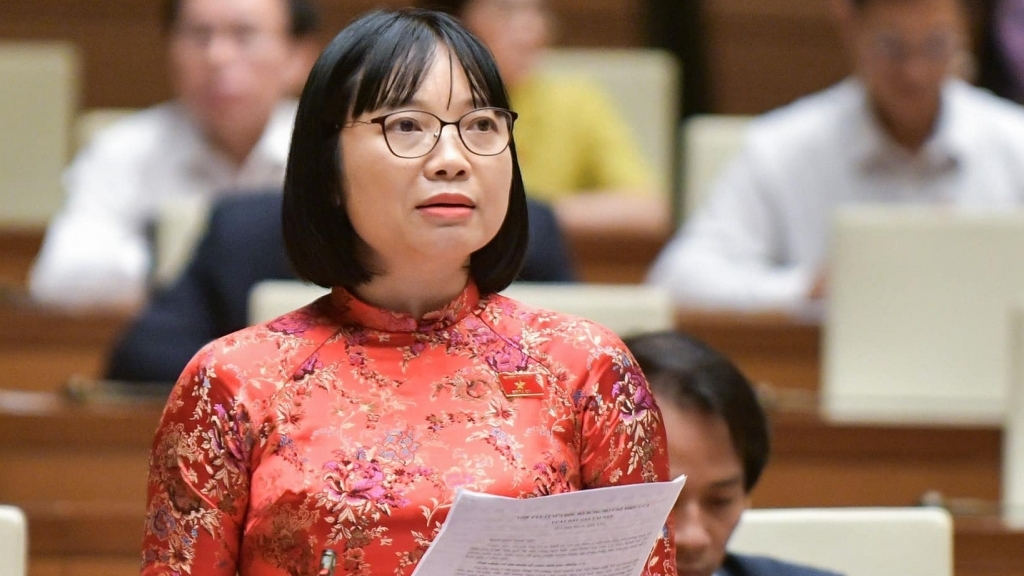 ĐBQH. Nguyễn Thị Việt Nga: Không 'thả nổi' chính sách dân số, cần xác định lại hệ giá trị xã hội xoay quanh gia đình trẻ