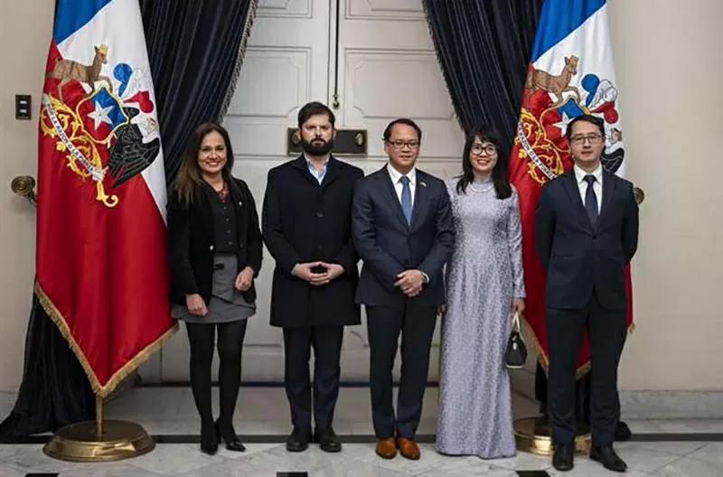 Đại sứ Nguyễn Việt Cường trình Thư ủy nhiệm lên Tổng thống Chile