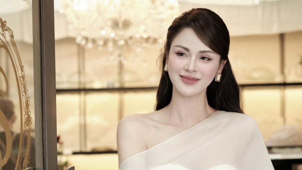 Ngắm gu thời trang sang chảnh của diễn viên Lương Thu Trang phim 'Dịu dàng màu nắng'