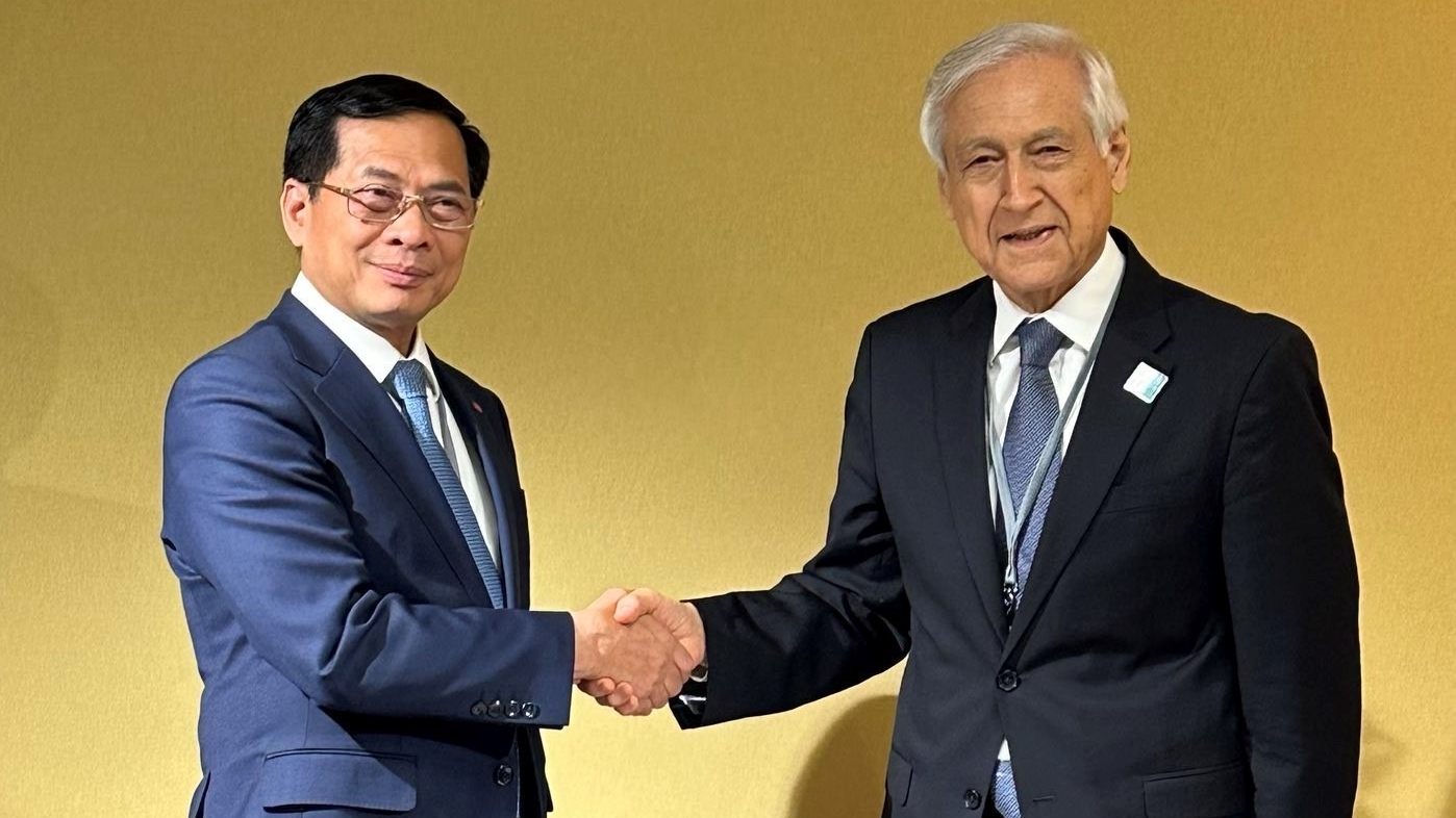 Phó Thủ tướng, Bộ trưởng Ngoại giao Bùi Thanh Sơn tiếp Đặc phái viên của Tổng thống Chile về Đại dương