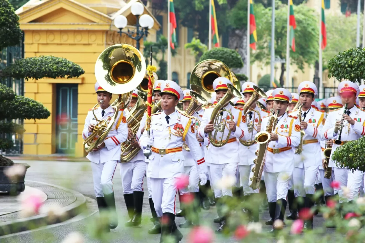 Nhận lời mời của Chủ tịch nước Cộng hòa xã hội chủ nghĩa Việt Nam Lương Cường, Tổng thống Lithuania Gitanas Nauseda và Phu nhân thăm cấp Nhà nước đến Việt Nam từ ngày 11-12/6. (Ảnh: Thành Long) Nhận lời mời của Chủ tịch nước Cộng hòa xã hội chủ nghĩa Việt Nam Lương Cường, Tổng thống Lithuania Gitanas Nauseda và Phu nhân thăm cấp Nhà nước đến Việt Nam từ ngày 11-12/6. (Ảnh: Thành Long)