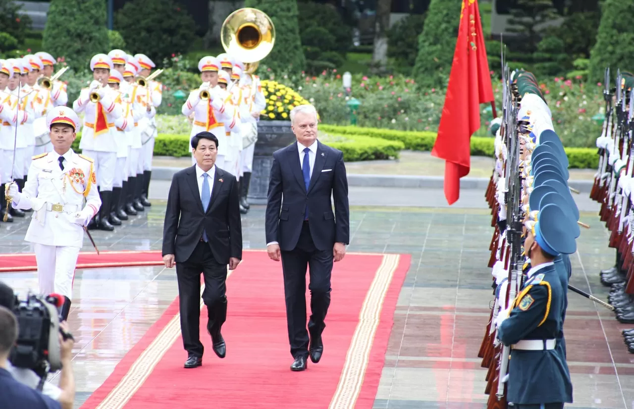 Chuyến thăm lần này của Tổng thống Lithuania có ý nghĩa hết sức đặc biệt, là chuyến thăm Việt Nam đầu tiên trong lịch sử của một nguyên thủ quốc gia Lithuania. Chuyến thăm tập trung vào việc tăng cường hợp tác chính trị và thúc đẩy mạnh mẽ quan hệ kinh tế - thương mại. (Ảnh: Thành Long)