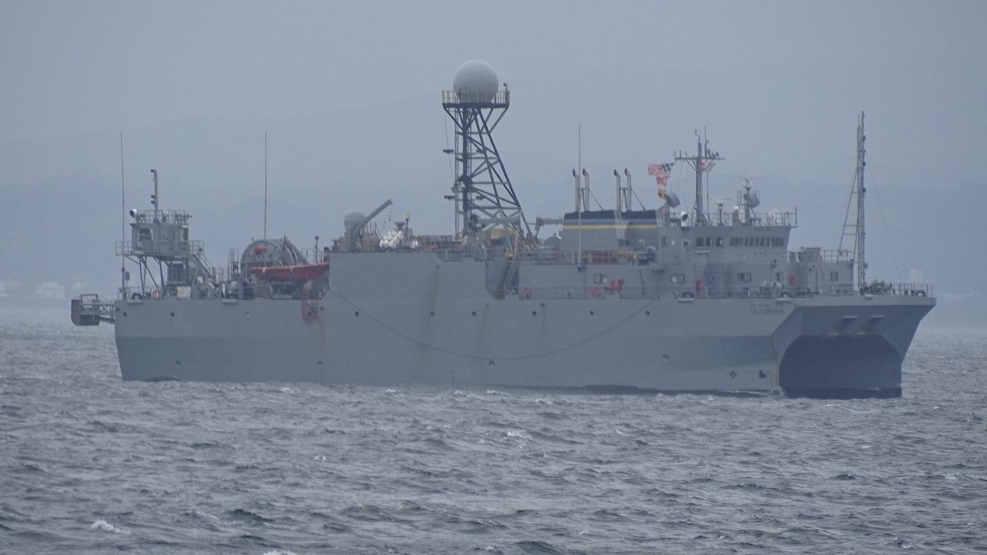 Tàu do thám đặc biệt của Hải quân Mỹ xuất hiện trên Biển Đông