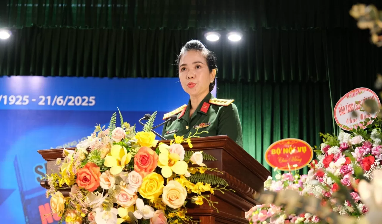 'Sự thật, Lẽ phải và Ngọn bút' - Nỗ trăn trở về nghề của một nhà báo có lương tri 'Sự thật, Lẽ phải và Ngọn bút' - Nỗ trăn trở về nghề của một nhà báo có lương tri