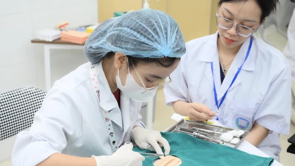 Năm nay, Trường Đại học Y Hà Nội dành 40% cho tuyển thẳng, lần đầu xét tổ hợp A00