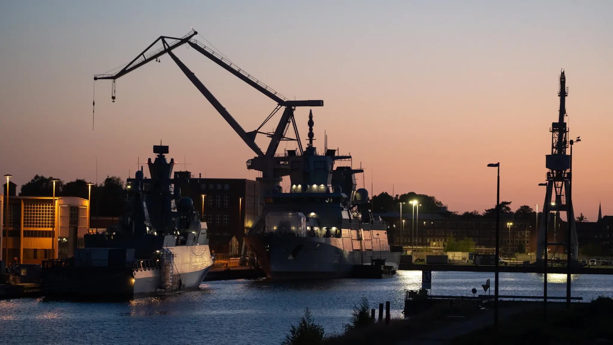 Hungary bất ngờ 'quay xe', đồng ý cấm mua khí đốt Nga, EU tiến gần hơn đến gói trừng phạt thứ 19