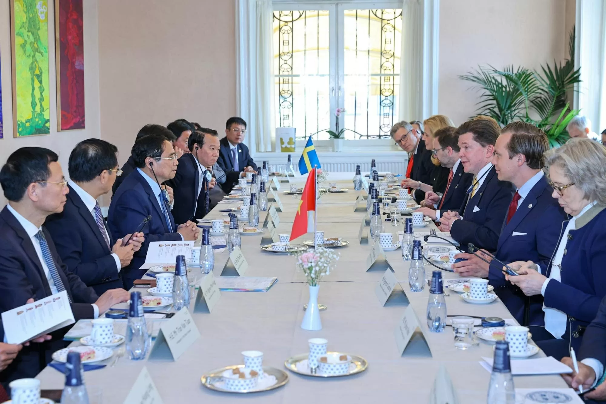 Hai nhà lãnh đạo nhất trí cho rằng Việt Nam và Thụy Điển cần tăng cường đoàn kết, hợp tác trên nền tảng hữu nghị truyền thống tốt đẹp, trên các kênh Đảng, Chính phủ, Quốc hội và giao lưu nhân dân, góp phần thúc đẩy chủ nghĩa đa phương, đoàn kết quốc tế. (Ảnh: Đoàn Bắc)