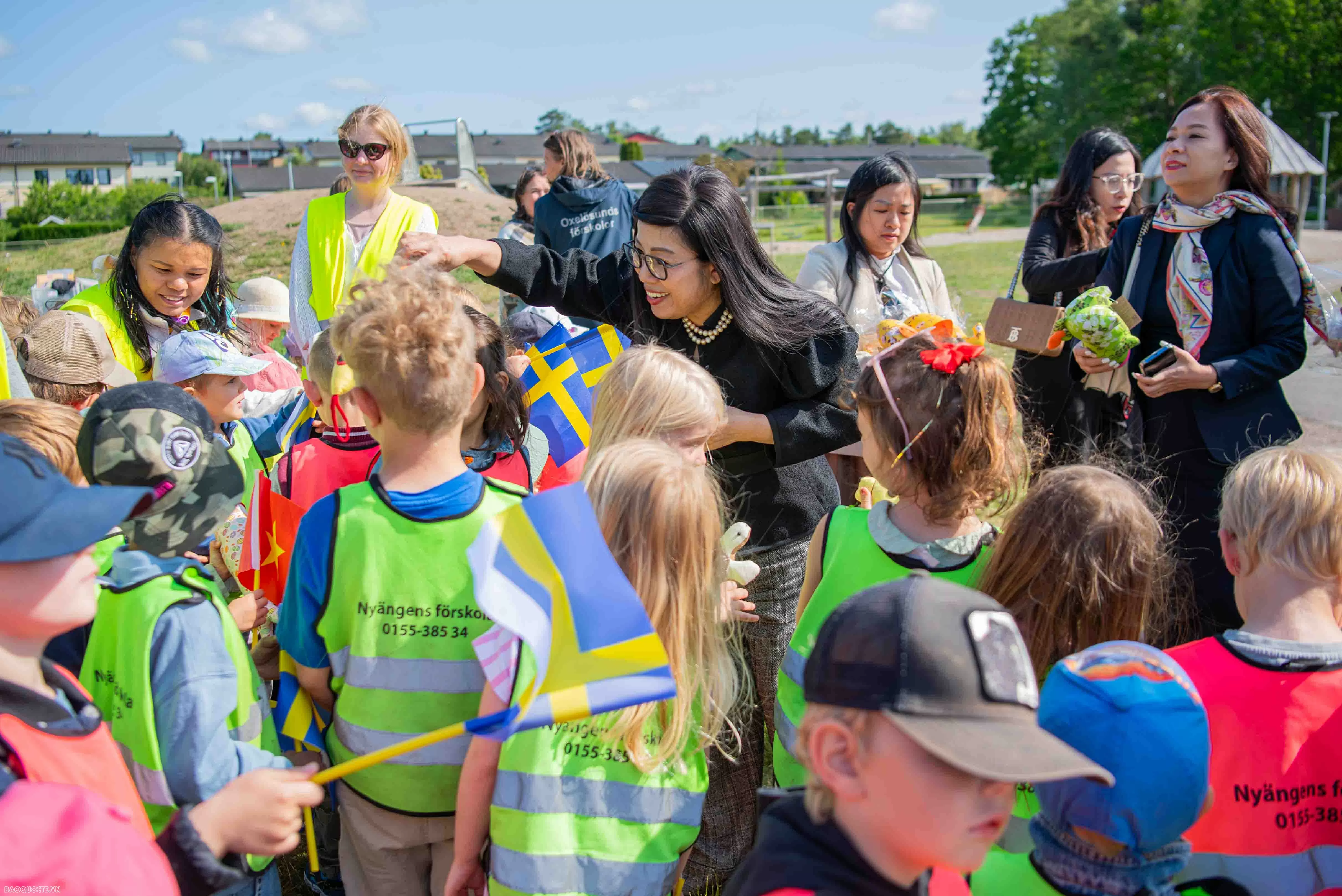 Phu nhân Thủ tướng thăm các cơ sở giáo dục, văn hoá của Thuỵ Điển