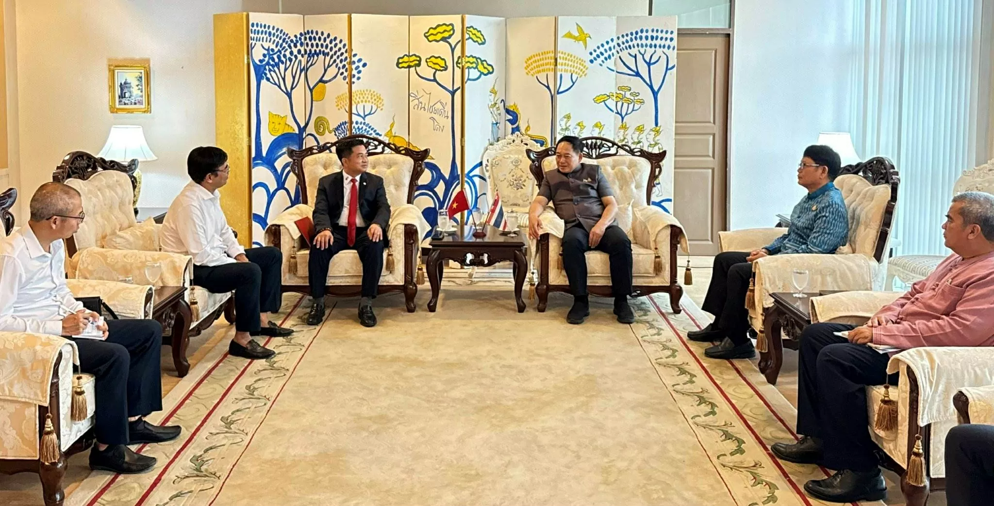 Tổng Lãnh sự Đinh Hoàng Linh Tổng Lãnh sự Đinh Hoàng Linh