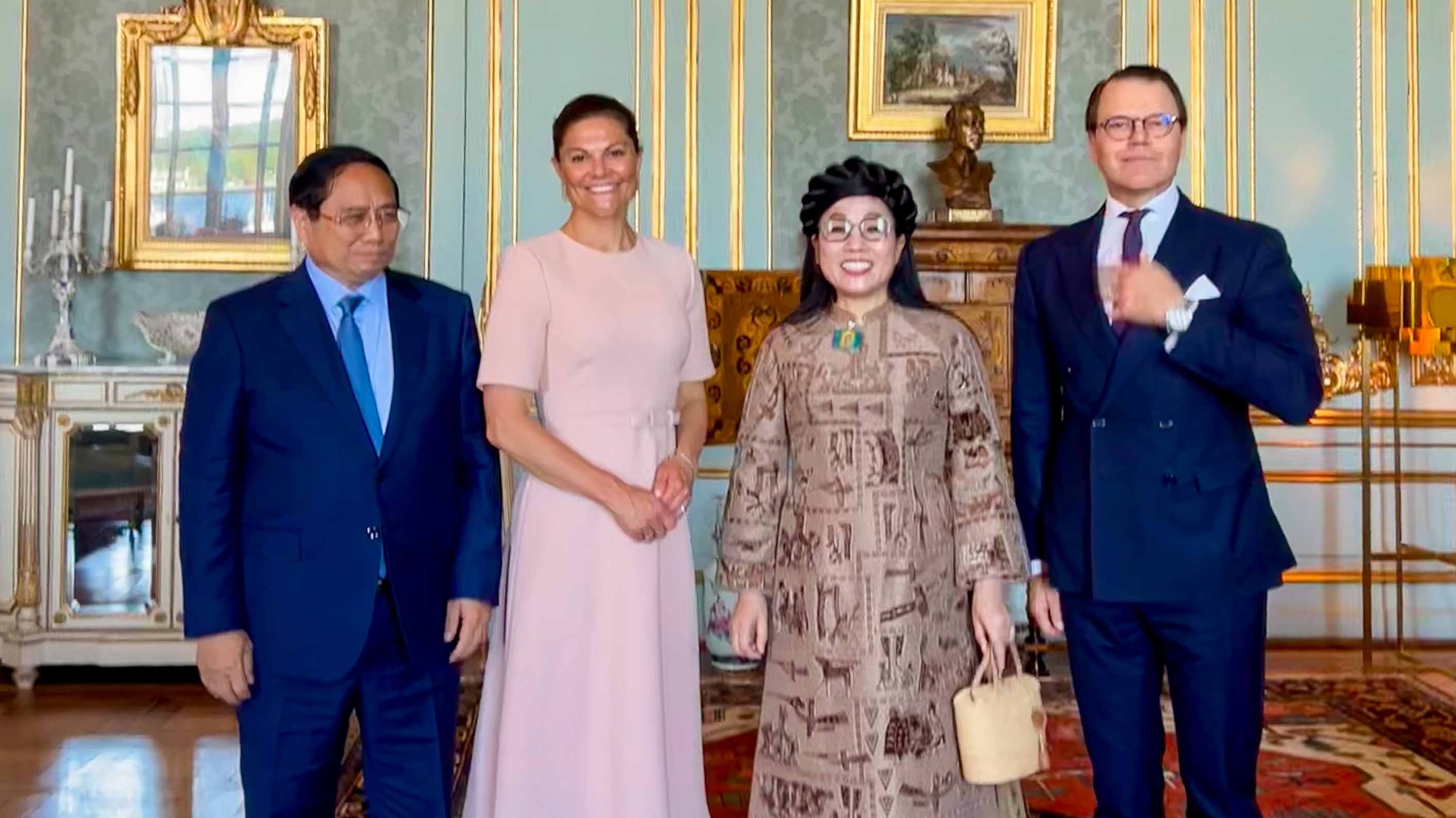 Thủ tướng Phạm Minh Chính hội kiến Công chúa kế vị Thụy Điển và Phu quân