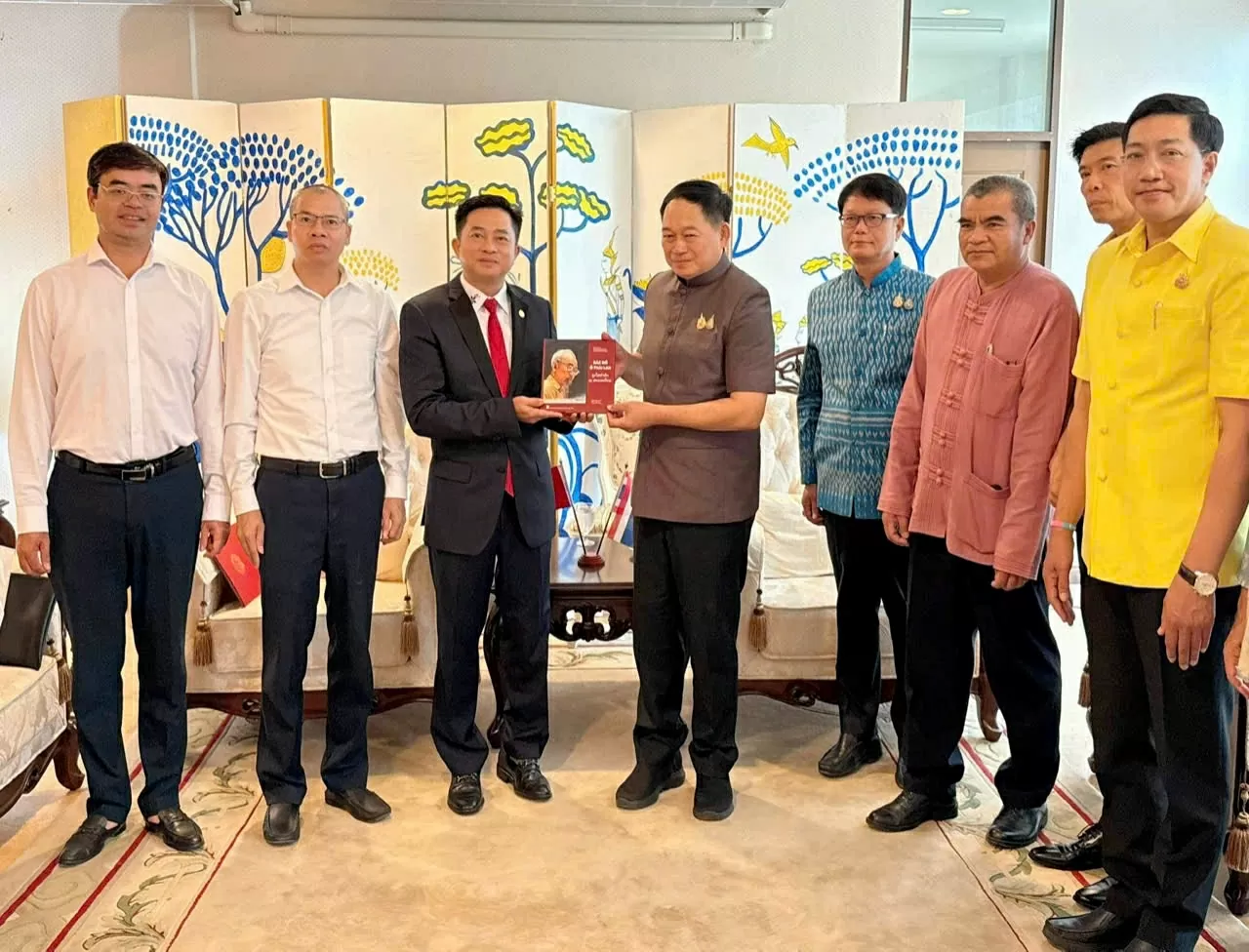 Thúc đẩy hợp tác giữa tỉnh Khỏn Kèn với các địa phương của Việt Nam Thúc đẩy hợp tác giữa tỉnh Khỏn Kèn với các địa phương của Việt Nam