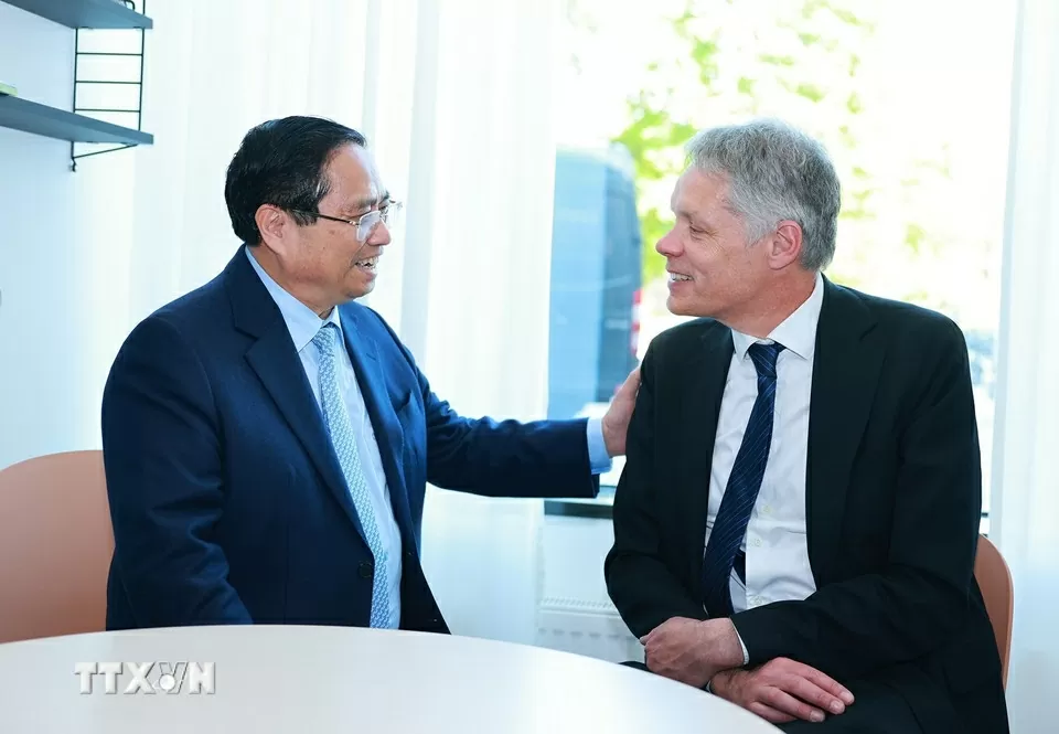 Thủ tướng Phạm Minh Chính thăm ngôi trường danh giá, lâu đời và tín bậc nhất ở Thuỵ Điển Thủ tướng Phạm Minh Chính thăm ngôi trường danh giá, lâu đời và tín bậc nhất ở Thuỵ Điển