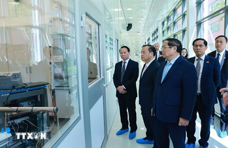 Thủ tướng Phạm Minh Chính thăm ngôi trường danh giá, lâu đời và tín bậc nhất ở Thuỵ Điển Thủ tướng Phạm Minh Chính thăm ngôi trường danh giá, lâu đời và tín bậc nhất ở Thuỵ Điển