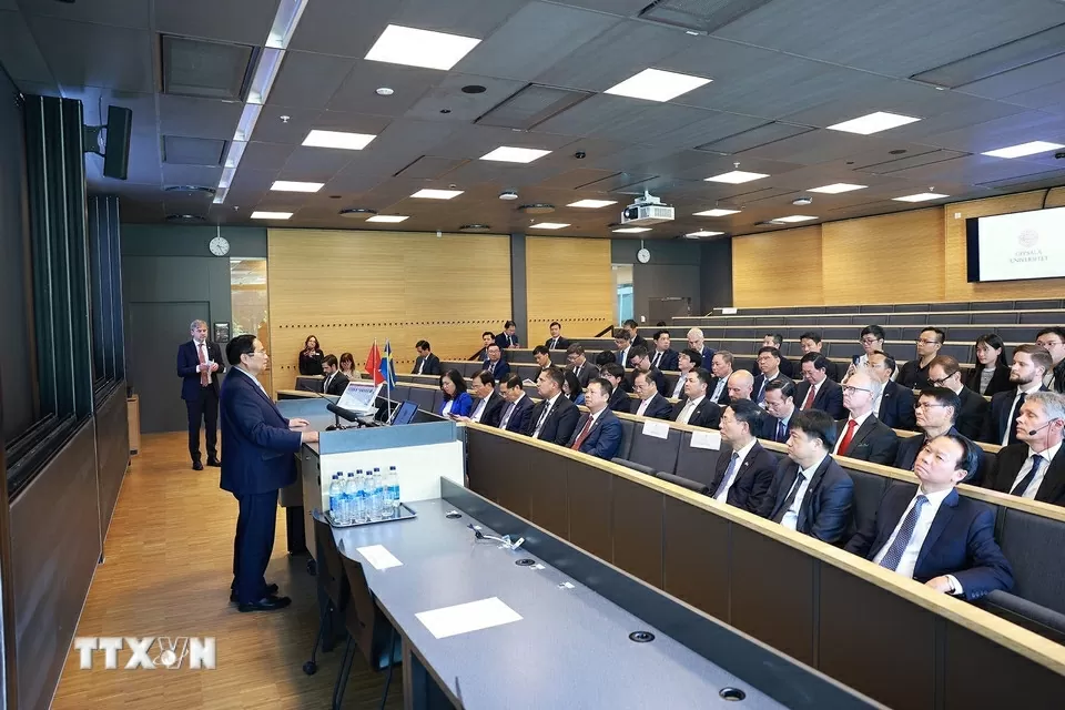 Thủ tướng Phạm Minh Chính thăm ngôi trường danh giá, lâu đời và tín bậc nhất ở Thuỵ Điển Thủ tướng Phạm Minh Chính thăm ngôi trường danh giá, lâu đời và tín bậc nhất ở Thuỵ Điển