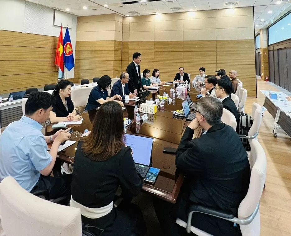 Đoàn công tác Ủy ban thăm, gặp gỡ cộng đồng người Việt Nam tại Hàn Quốc Đoàn công tác Ủy ban thăm, gặp gỡ cộng đồng người Việt Nam tại Hàn Quốc