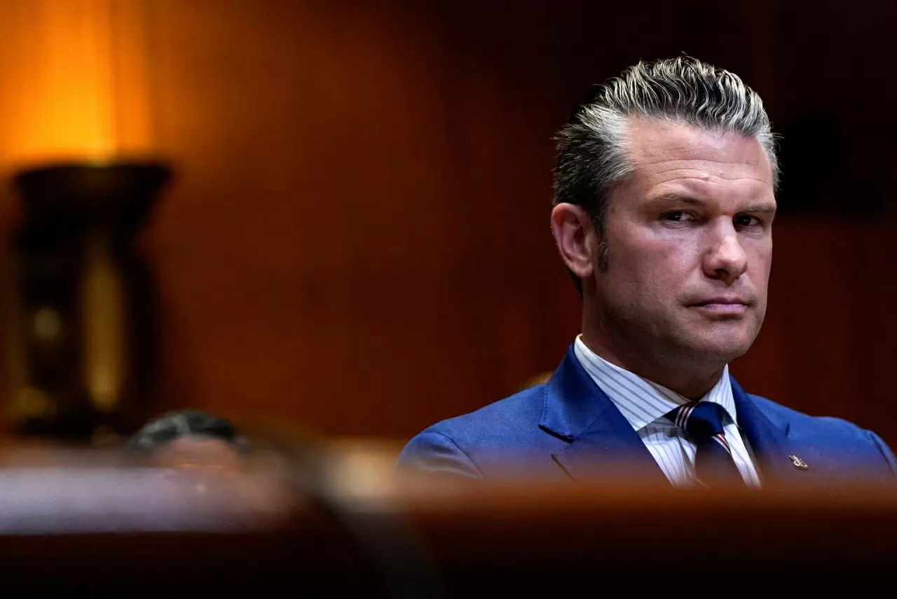 Bộ trưởng Quốc phòng Mỹ Pete Hegseth tham dự phiên điều trần của Ủy ban Chuẩn chi Thượng viện về đề xuất ngân sách của Tổng thống Trump dành cho Bộ Quốc phòng, tại Đồi Capitol ở Washington, ngày 11/6. (Nguồn: Reuters) Bộ trưởng Quốc phòng Mỹ Pete Hegseth tham dự phiên điều trần của Ủy ban Chuẩn chi Thượng viện về đề xuất ngân sách của Tổng thống Trump dành cho Bộ Quốc phòng, tại Đồi Capitol ở Washington, ngày 11/6. (Nguồn: Reuters)