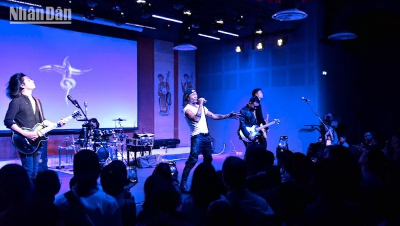 Đêm nhạc Bức Tường Đêm nhạc Bức Tường