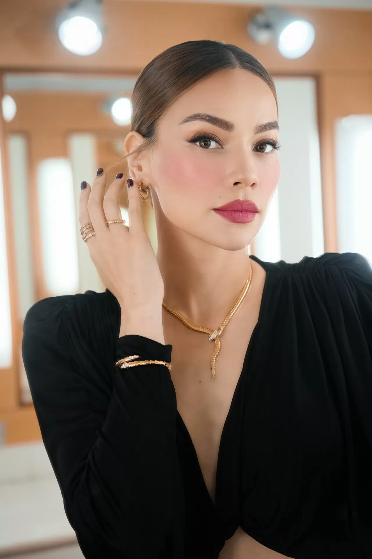 Sao Việt: Hoa hậu Bảo Ngọc đẹp tựa nàng thơ