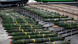 Tin thế giới sáng 19/6: Hàn Quốc điều trần ứng viên Thủ tướng, Ukraine thông qua luật đa quốc tịch, Mỹ sản xuất 1 triệu quả đạn pháo